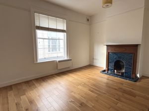 Living Room- click for photo gallery